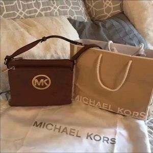 REDUCED💢Michael Kors leather crossbody purse